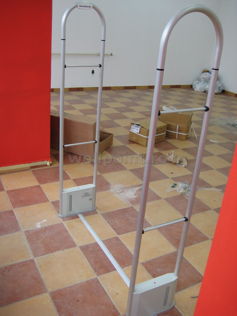 Porti antifurt amenajari-magazin-porti-antifurt-wellpoint-bucuresti-imbracaminte-05