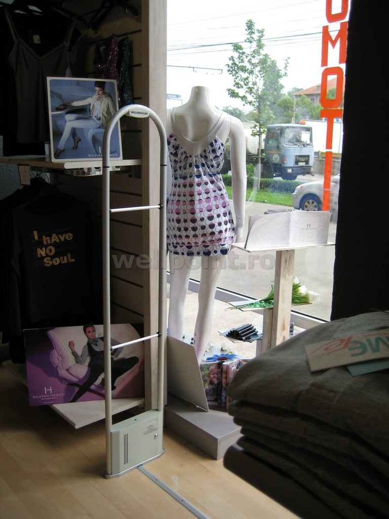 amenajari-magazin-porti-antifurt-wellpoint-bucuresti-haine-11