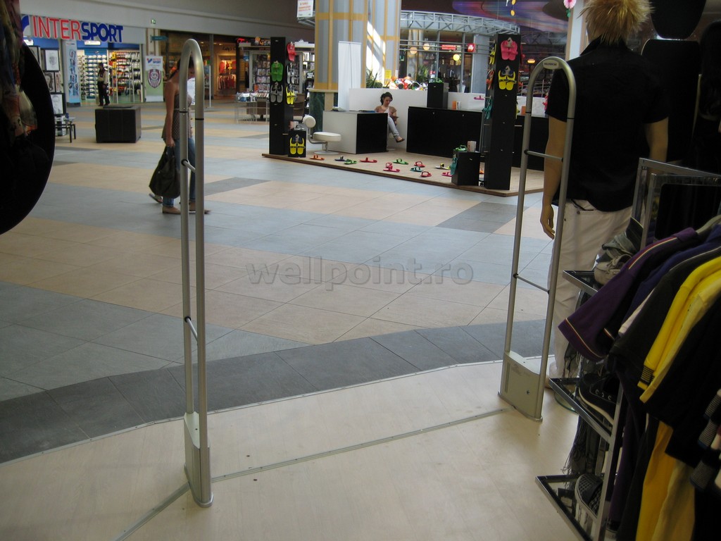 amenajari-magazin-porti-antifurt-wellpoint-imbracaminte-cluj-mall-17